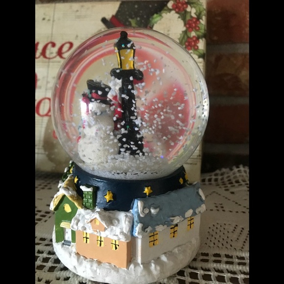 Night Before Christmas Musical Snow Globe - Picture 6 of 8